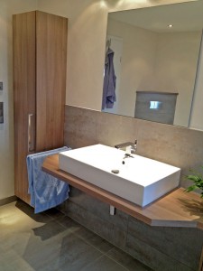 Waschtischablage - Schreinerei Feltes und Munkel